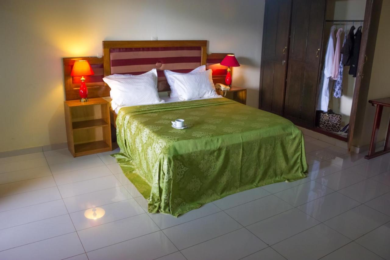 Hotel Azur Yaoundé Exteriér fotografie